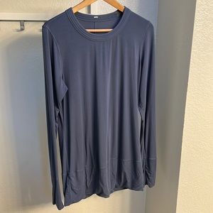 Lululemon long sleeve blue shirt